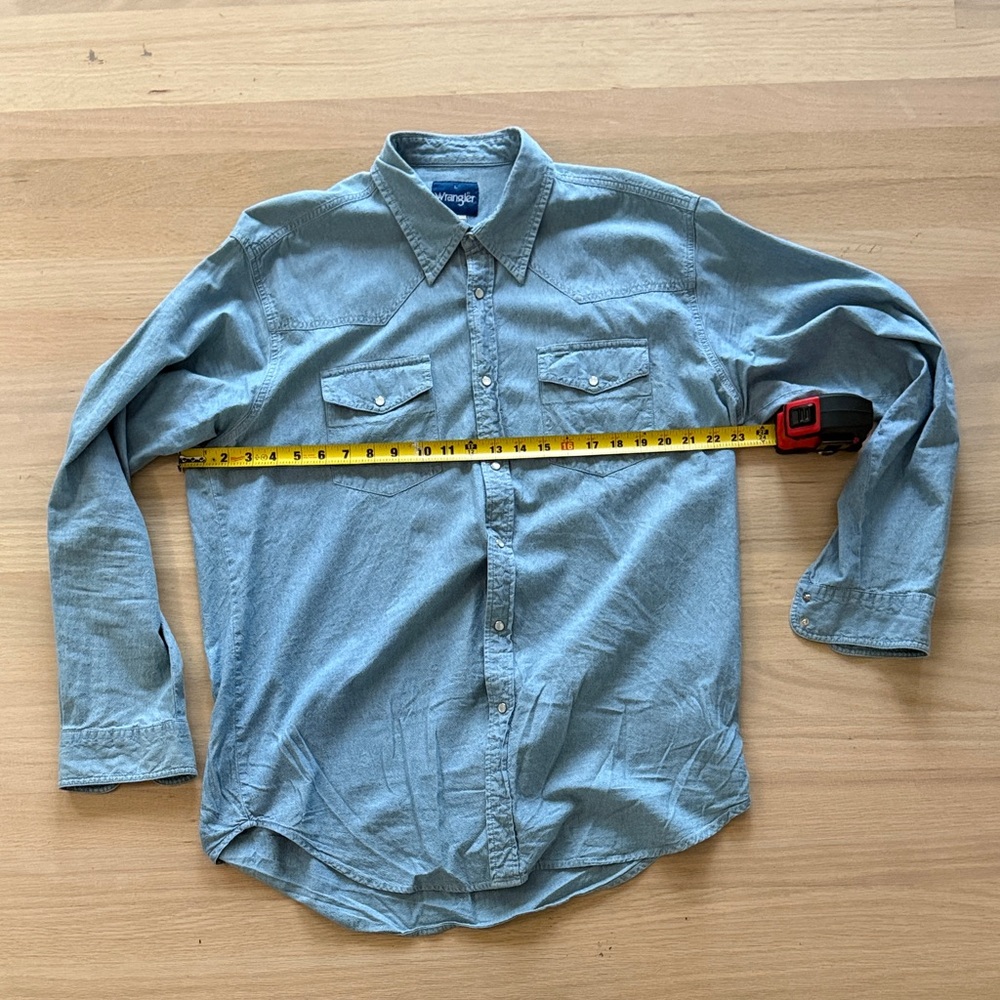 Wrangler Chambray Pearl Snap